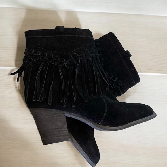 Sbicca “hard to find” BLACK Suede Macramé Fringe Boot. Vintage - Picture 6 of 16